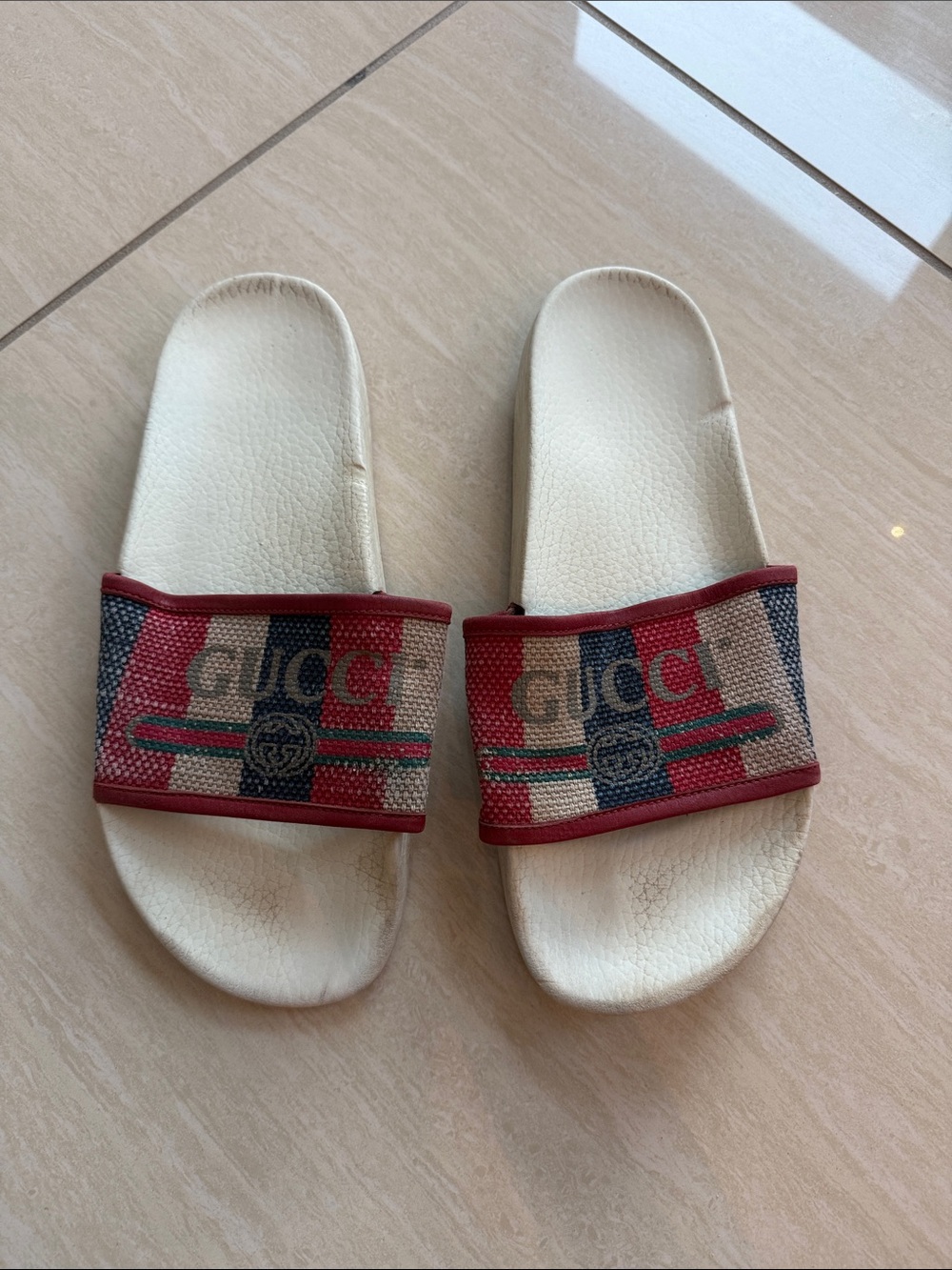 Gucci Black Interior Red Trim Leather Slide